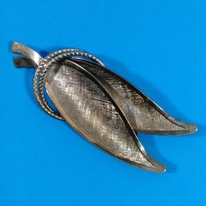 Vintage Brushed Silver Tone Pin 2 Leaves Circle